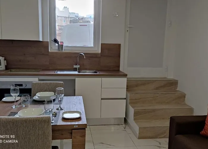 10 Msida Park Residence