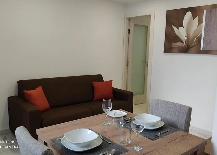 10 Msida Park Residence