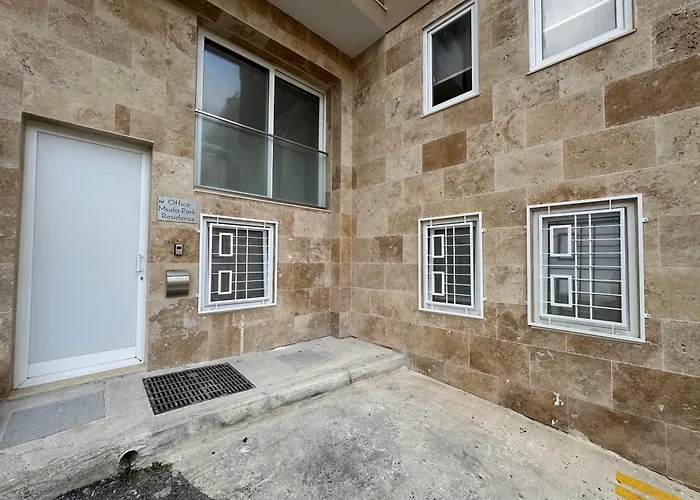 10 Msida Park Residence