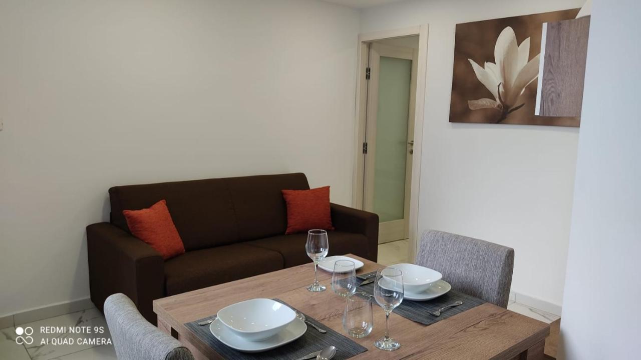 10 Park * Msida